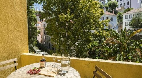 LovelyStay Casa da Pendoa, Забронировать Отель Синтра Sintra-Cascais Natural Park