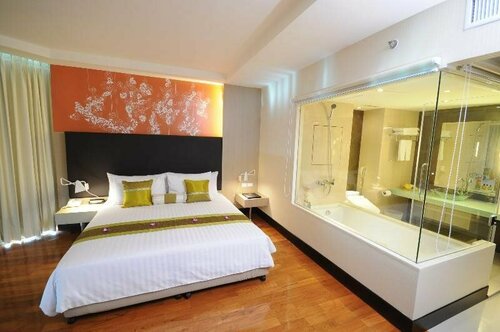 Executive Club at Windsor, Забронировать Отель Отели Бангкока с бассейном, Бассейн