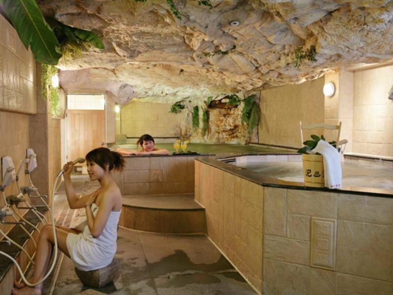 Barons Hot Spring Hotel