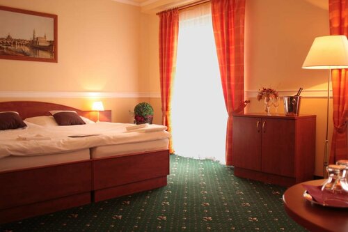 Hotel Bajkal, Забронировать Отель Франтишковы-Лазне Рудные горы, рядом с Городской музей Франтишкови-Лазне