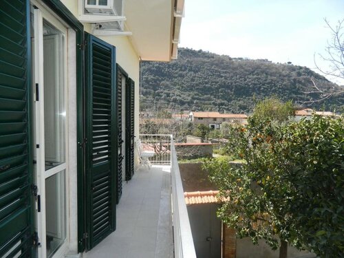 La Terrazza Family Holidays Your Dream Getaway in Sorrento Coast, Забронировать Дом для отпуска Коттеджи Сант-Аньелло, рядом с Железнодорожный вокзал Сант-Аньелло линии Circumvesuviana, Коттедж