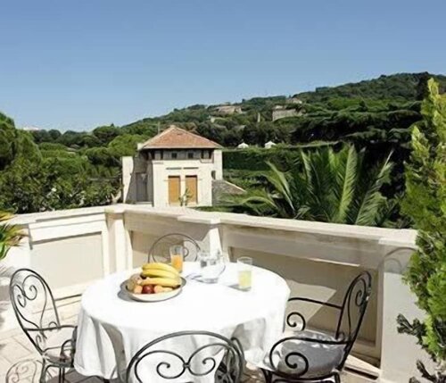 Hotel Flora, Prenota Hotel Frascati Castelli Romani