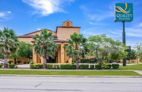 Quality Suites San Antonio, Book Hotel Hoteller i Bexar County med parkering, Parkering