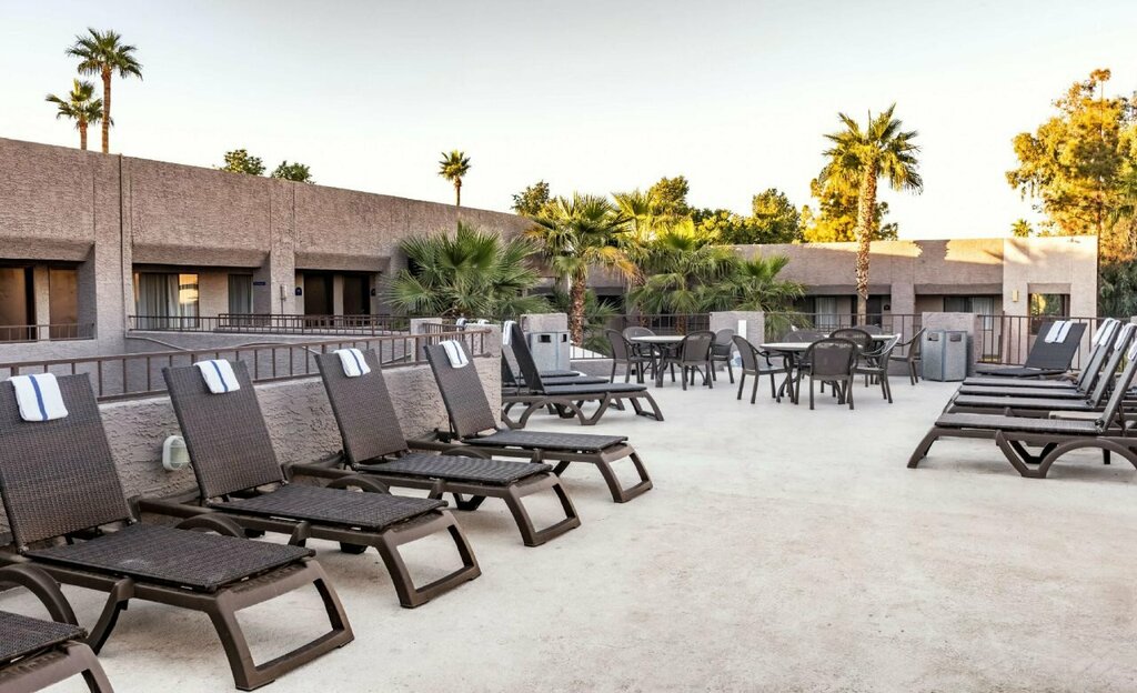 Tempe Phoenix Airport InnSuites at the Mall Hotel