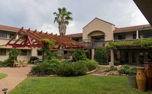 Vineyard Court Designer Suites Hotel, Buchen Sie Hotel Hotels in College Station mit Pool, in der Nähe von Lemon Tree Park, Schwimmbad