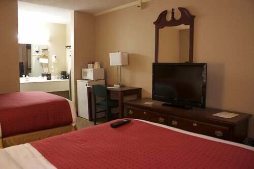 Plaza Hotel & Suites - Eau Claire, Забронировать Отель Отели О-Клэр с завтраком, рядом с HSHS Sacred Heart Hospital, Завтраки
