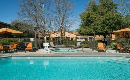 Courtyard by Marriott Vacaville, Забронировать Отель Вакавилл Область залива Сан-Франциско
