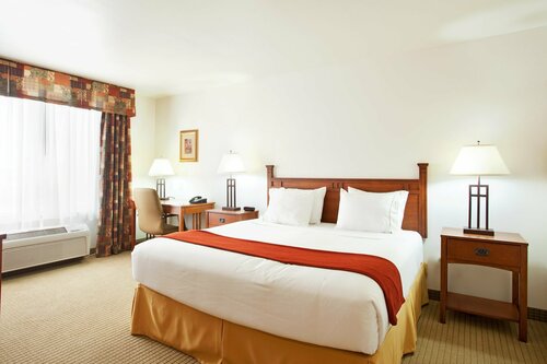 Holiday Inn Express Hotel & Suites Mattoon, an IHG Hotel, Prenota Hotel Mattoon Illinois