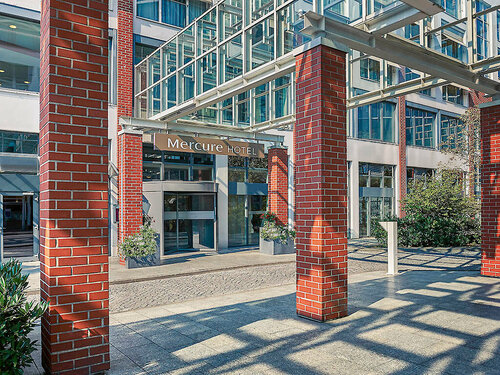 Mercure Hotel Berlin Tempelhof, Prenota Hotel Neukölln Berlino, vicino a Stazione metropolitana Hermannstraße