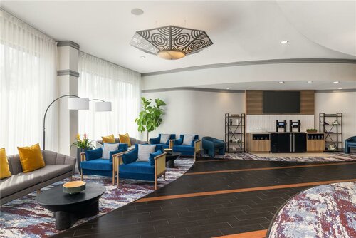 Hampton Inn & Suites Baton Rouge Downtown, Забронировать Отель Батон-Руж Луизиана