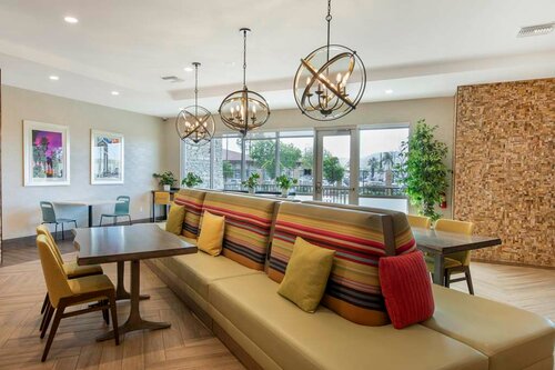 Home2 Suites By Hilton Redlands, Buchen Sie Hotel Loma Linda Kalifornien