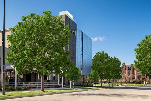 Home2 Suites by Hilton Des Moines at Drake University, Забронировать Отель Отели Де-Мойн с парковкой, Парковка