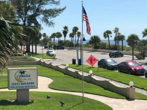 Camelot by the Sea, Забронировать Апартаменты/квартира Сент-Пит-Бич Clearwater-St Pete Beaches