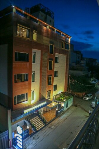 Four Leaf Hotel - Sapphire Blue, Varanasi, Забронировать Отель Отели Варанаси с завтраком, Завтраки