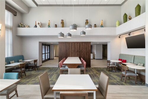 Hampton Inn and Suites - Lincoln Northeast, Забронировать Отель Линкольн штат Небраска