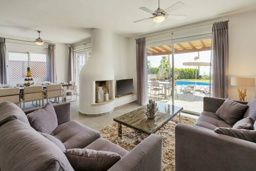 Resitour - Apollo Beach Villas, Prenota Villa Hotel 4 stelle a Paphos, 4*