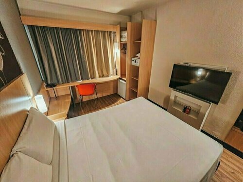 ibis Rio de Janeiro Centro, Забронировать Отель Отели Рио-де-Жанейро с парковкой, рядом с Район Санта-Тереза, Парковка