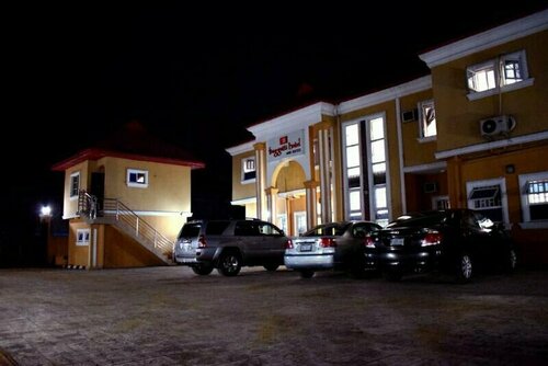 Buggatti Hotel and Suites, Boek Hotel Hotels in Obio-Akp met parkeren, Parkeren