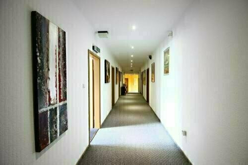 Hotel Zur Linde, Забронировать Отель Хехтхаузен Cuxland