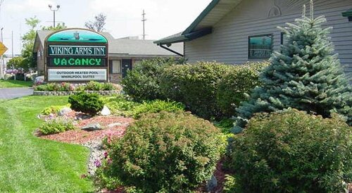 Viking Arms Inn - Ludington, Забронировать Мини-отель Ладингтон штат Мичиган