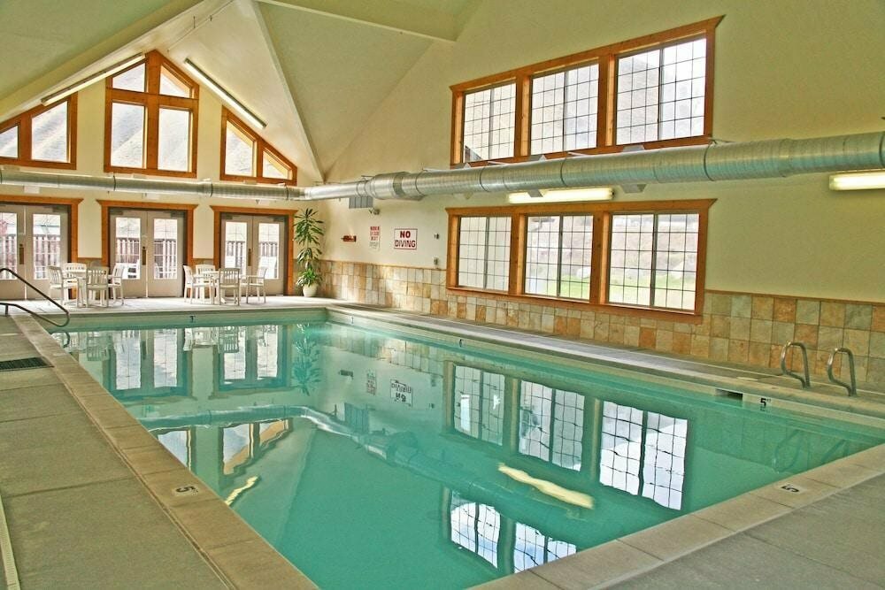 Salmon Rapids Lodge