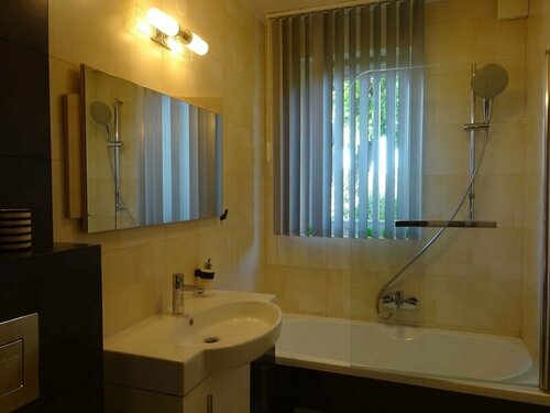 Solrosen i Simrishamn - Österlen, Book Apartment Hotels in Simrishamn with Parking, Parking