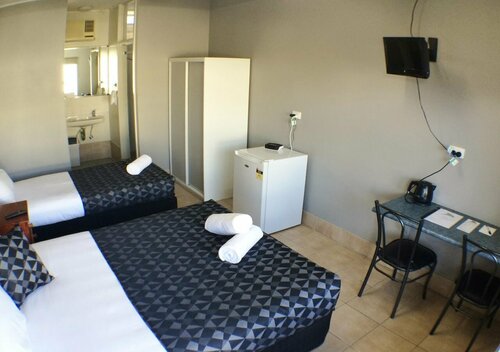 Original North Australian, Prenota Hotel Bowen Whitsundays