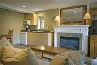 Hycroft Suites, Забронировать Отель Ванкувер Lower Mainland British Columbia, рядом с South Granville Shopping Street