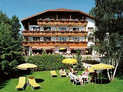 Appart- und Wellnesshotel Charlotte, Rezervați Hotel Hoteluri în Karwendel cu parcare, Parcare
