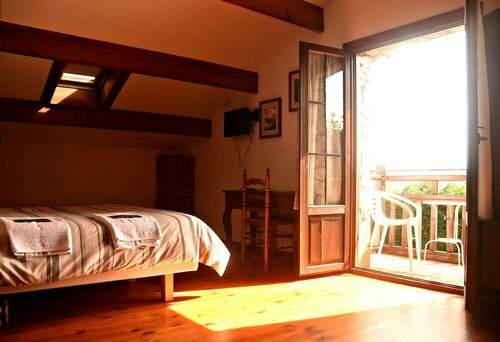 La Wave Surf House, Забронировать Отель Сомо Рибамонтан-аль-Мар