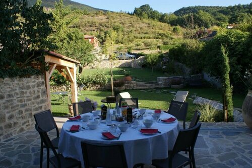 Les Fréjals, Book Bed and Breakfast Compeyre 