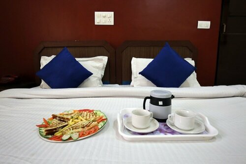 OYO 4256 Hotel Rajmahal, Book Hotel Jalandhar Punjab
