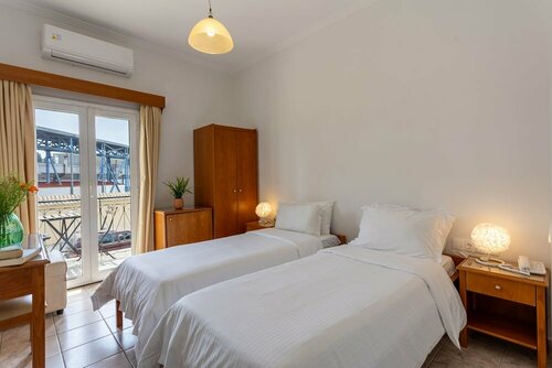 Hotel Bretagne, Забронировать Отель Керкира Остров Корфу