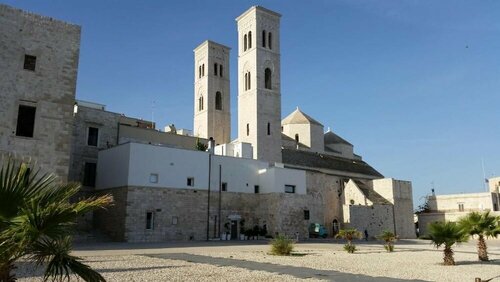 MoMa Molfetta Mare, Book Hotel Molfetta Bari Province