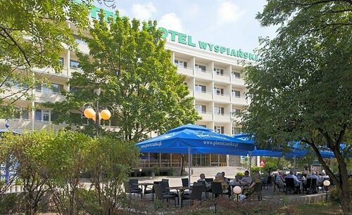 Hotel Wyspiański, Забронировать Отель Старый город Краков, рядом с Церковь Святого Марка