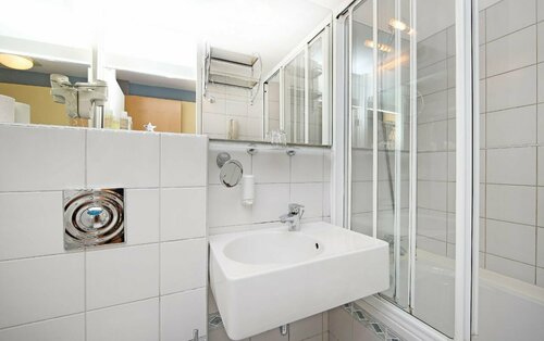 Hotel Kongo, Rezervovat Hotel Hotely v Osrednjeslovenska s parkováním, Parkování