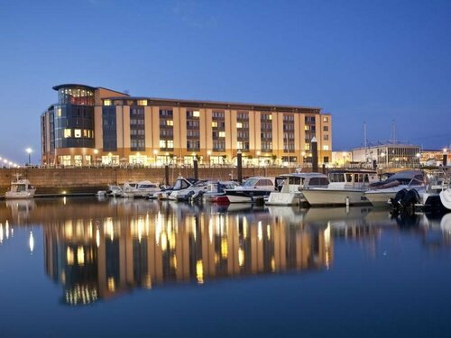 Radisson Blu Waterfront Hotel, Jersey, Забронировать Отель Сент-Хелиер Джерси
