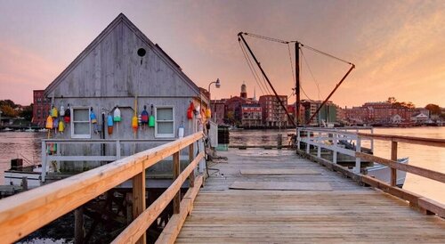 Coachman Inn, Забронировать Отель Киттери штат Мэн, рядом с Музей истории и мореходства Киттери