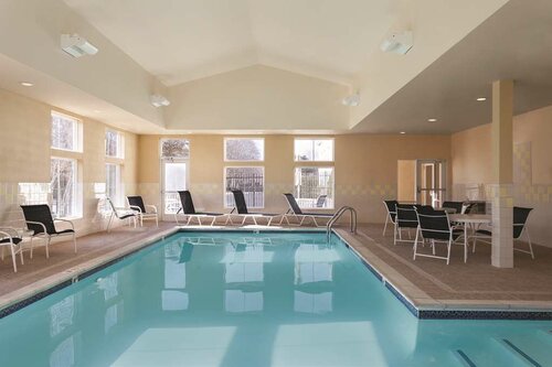 Hampton Inn & Suites Mystic, Забронировать Отель Мистик штат Коннектикут, рядом с Flanders Health Center