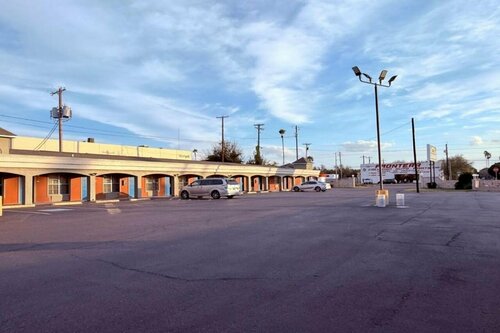 Aloha Inn McAllen Airport near Medical center Tx, Забронировать Мини-отель Мотели Макаллен, рядом с Xtreme Lazer Tag, Мотель