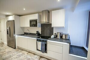2 Bed- The Sandringham Suite, Забронировать Отель Плимут Девон