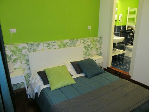 Rettifilo 201 Exclusive Rooms, Забронировать Отель Моло Беверелло Неаполь, рядом с Порт Неаполя