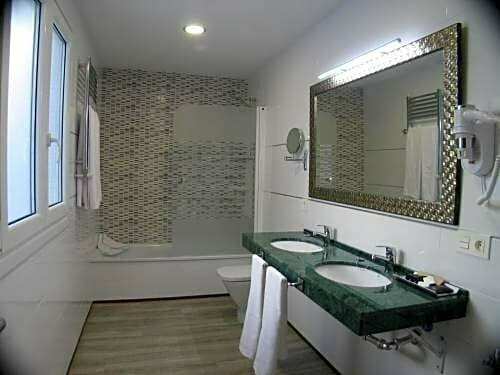 Hotel Apartamentos Antequera, Забронировать Отель Отели провинции Малаги с бассейном, Бассейн