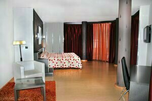 Hotel Miralrio Cacabelos
