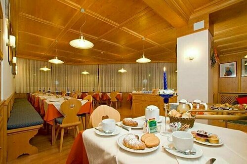 Albergo Antelao, Забронировать Отель Отели в центре Сан-Вито-ди-Кадоре, в центре, Парковка