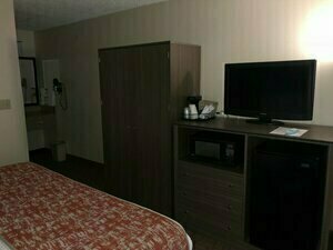Mho Inn & Suites
