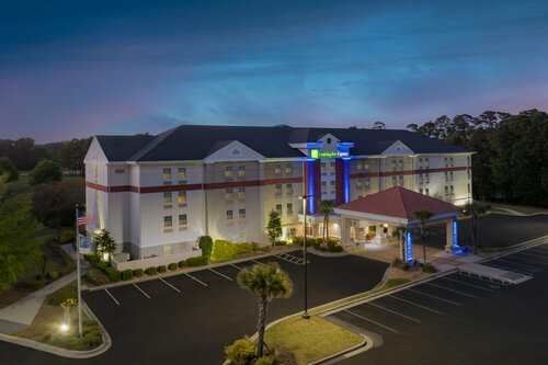 Holiday Inn Express Myrtle Beach-Broadway at the Beach by IHG, Забронировать Отель Отели Миртл-Бич 3 звезды, рядом с Sea Hawk Memorial Stadium, 3*