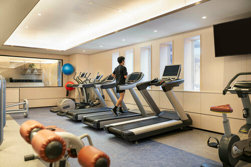 Отель Crowne Plaza Bangkok Lumpini Park by IHG, Забронировать Отель Банг Рак Бангкок, рядом с Ночной рынок Патпонг