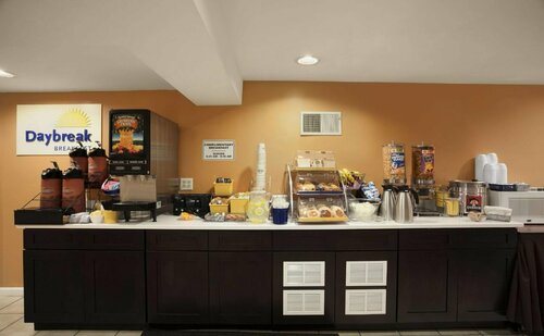 Days Inn by Wyndham Philadelphia Convention Center, Забронировать Отель Отели Филадельфии 3 звезды, рядом с Barnes Foundation, 3*