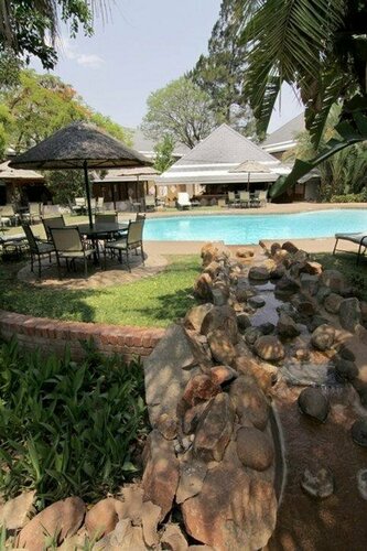 Cresta Thapama, Reservar Hotel Hotéis em Masungu com estacionamento, Estacionamento
